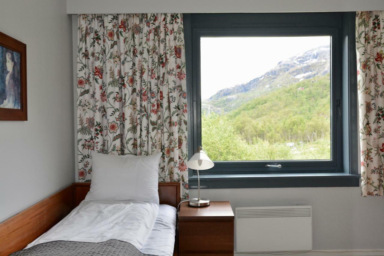 מירדאל Vatnahalsen Hoyfjellshotell מראה חיצוני תמונה